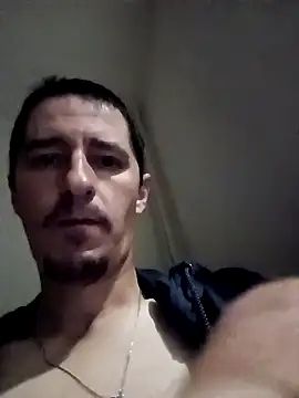 hugecock4u1990 online show from April 8, 12:55 am