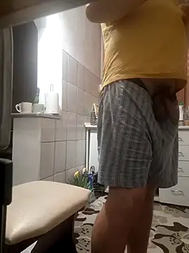 hugecock4u1990 online show from December 5, 3:02 am