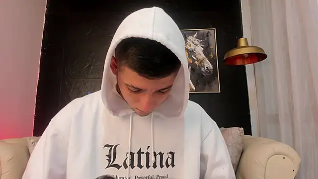 Mathewboy1 online show from September 17, 11:55 am