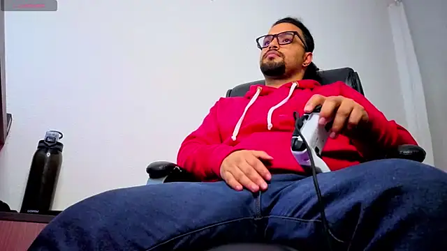 Ernesto-Rodriguez82 online show from February 25, 4:24 am