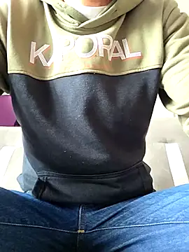 Snapshot of Jo27110 chatting on October 8, 11:25 am Jo27110 online show from October 8, 11:25 am