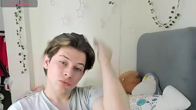 Snapshot of Felix_art chatting on October 2, 7:18 pm Felix art online show from October 2, 7:18 pm