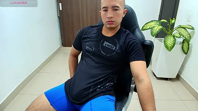 sebastian oconnor77 online show from November 6, 12:41 pm