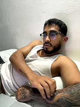 TU-MORENOO online show from November 17, 6:16 am