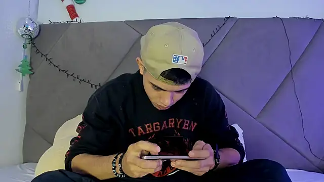 andrew colleman online show from November 20, 5:18 am