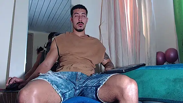 Owenferrara online show from February 1, 7:45 pm