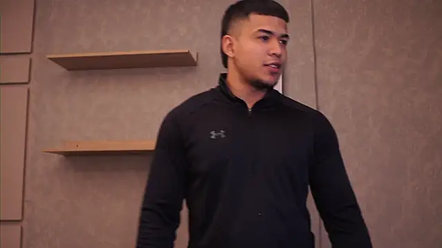 Thiago Valente online show from April 14, 1:43 pm