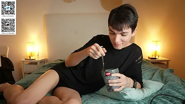 MattyandAiden online show from March 11, 5:09 pm