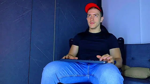 ALANNFERRER online show from February 2, 10:25 am