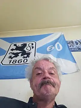 Snapshot of Fonse1860 chatting on October 20, 9:02 am Fonse1860 online show from October 20, 9:02 am
