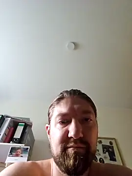 Snapshot of Atawolf87 chatting on October 31, 8:07 am Atawolf87 online show from October 31, 8:07 am