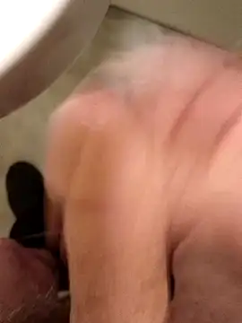 Snapshot of 69dagosto chatting on October 25, 3:52 am 69dagosto online show from October 25, 3:52 am