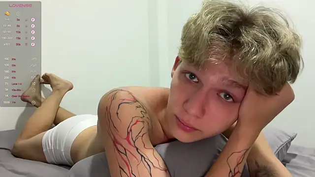 walter cute online show from March 27, 11:05 pm