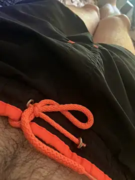 MuzzyFacing online show from May 27, 10:45 am