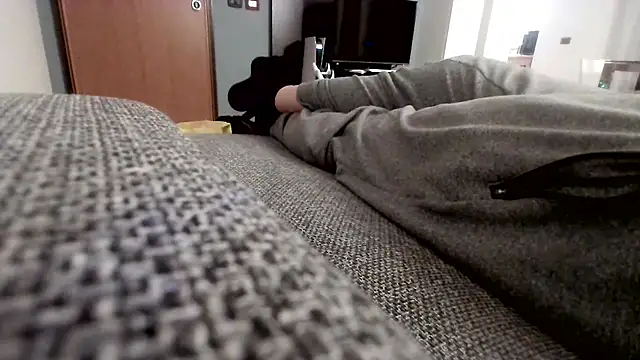 cucciolotto76 online show from November 25, 9:28 pm