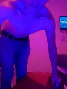 PitudoWuero online show from April 2, 1:25 am