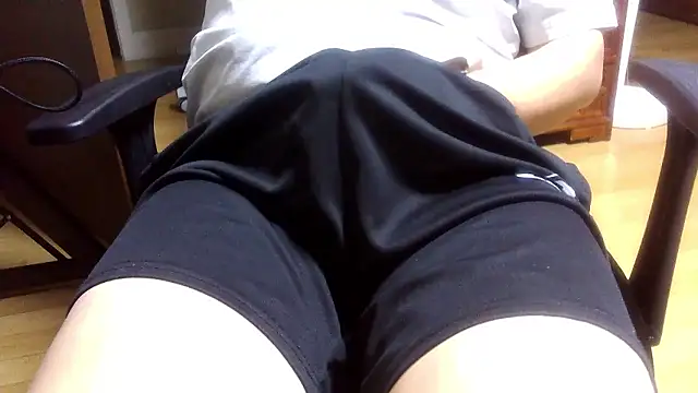 starvingo2002 online show from November 25, 9:11 am