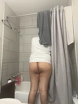 uli2bad online show from October 11, 7:29 pm