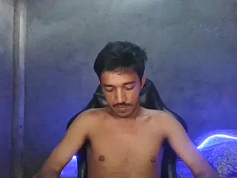 RowyCam online show from November 4, 12:01 am