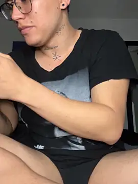 Kurtxxx22 online show from February 24, 9:48 pm