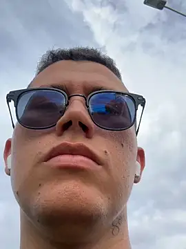 Kurtxxx22 online show from April 9, 9:32 pm