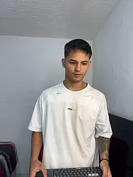 Alex mojica online show from February 10, 6:18 am