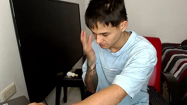 Alex mojica online show from February 21, 7:09 am