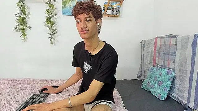 Peterfrost19 online show from November 7, 3:26 pm