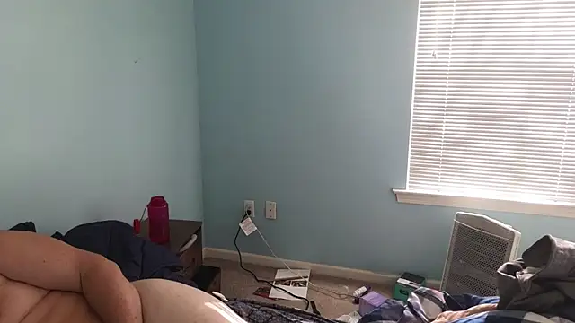 Single White Male online show from November 13, 3:49 pm