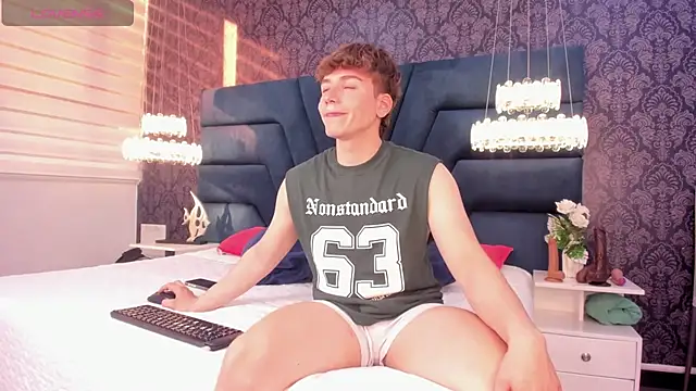 TaylerWhite online show from February 5, 12:12 pm