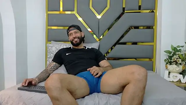 yorbymaxx online show from October 16, 3:09 pm