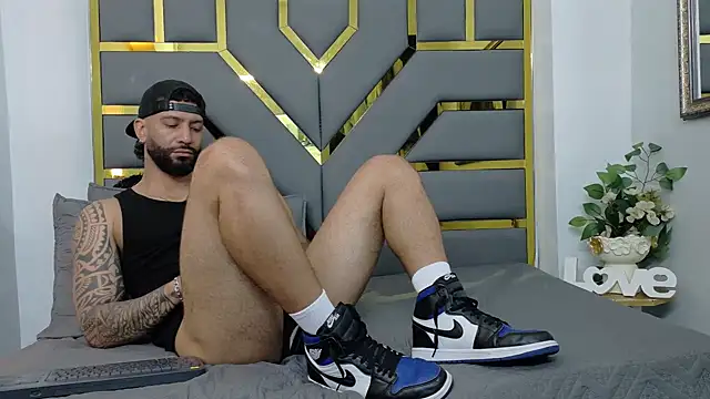 yorbymaxx online show from October 3, 3:17 pm