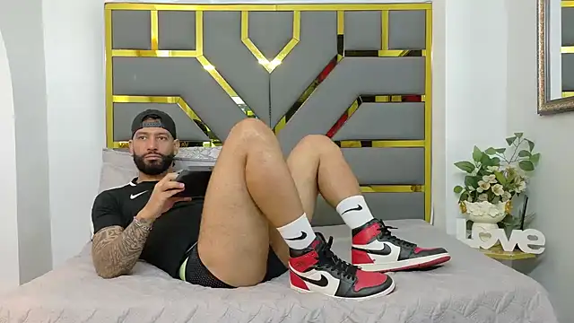 yorbymaxx online show from October 8, 2:32 pm