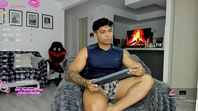 Nicolasmontoya16 online show from November 30, 1:29 am