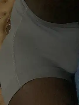 cuttieboii online show from May 13, 11:57 pm