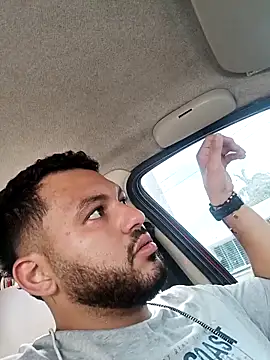 Frank0021 online show from April 16, 1:55 pm