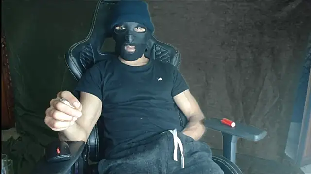 JUSTFORRICH online show from April 3, 10:50 pm