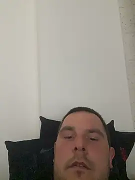 Kamaczek7 online show from May 16, 1:42 pm