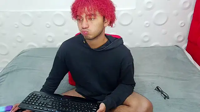 felipecams123 online show from December 5, 1:46 am