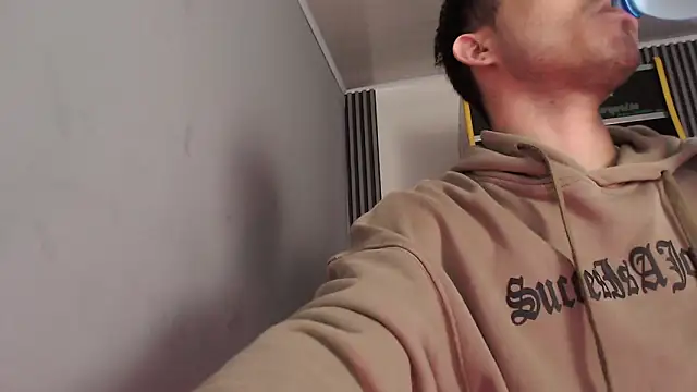 Bastian MCcormick online show from October 3, 1:27 pm