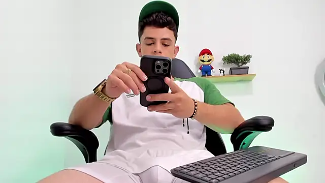 Mikecooper online show from October 24, 4:47 am