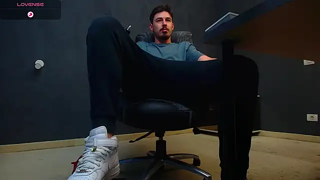 EnzoRace online show from October 15, 10:12 am