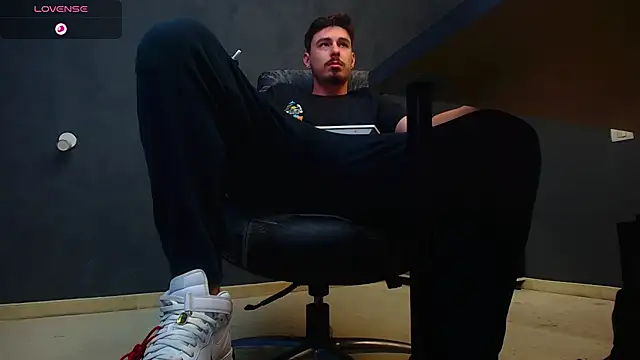 EnzoRace online show from October 12, 7:24 am