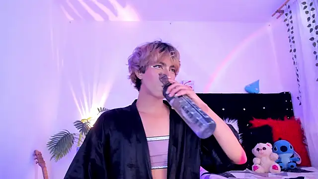 Cooperrosscute233 online show from April 3, 5:21 pm