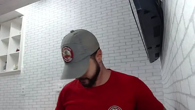 BombeiroHotx online show from February 10, 7:40 pm