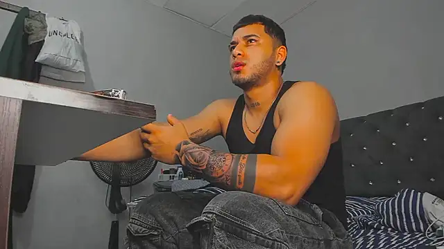 evan hardy online show from January 19, 12:24 am