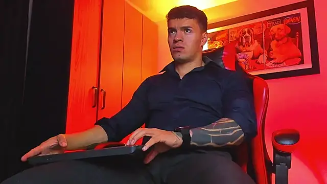 ALPHA DOMINUS  online show from December 1, 4:15 am