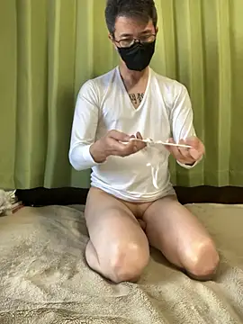 kirishiman1104 online show from April 25, 12:46 am