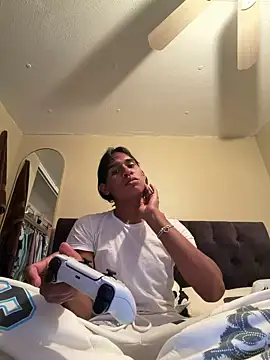 daniela swet online show from November 8, 4:15 am