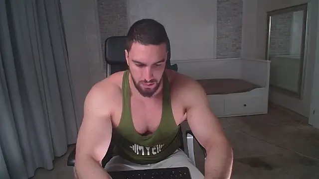 IvanHydee online show from February 5, 6:42 am